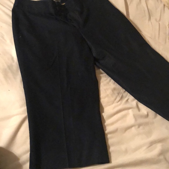 Crop pants! - Picture 1 of 4